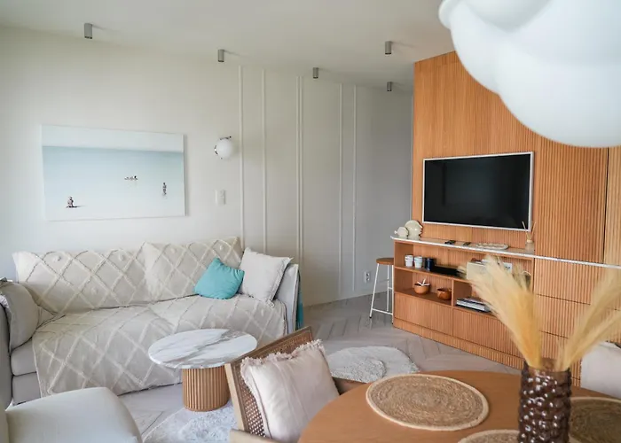 Luxury Yacht Park Marina View Parking Apartament